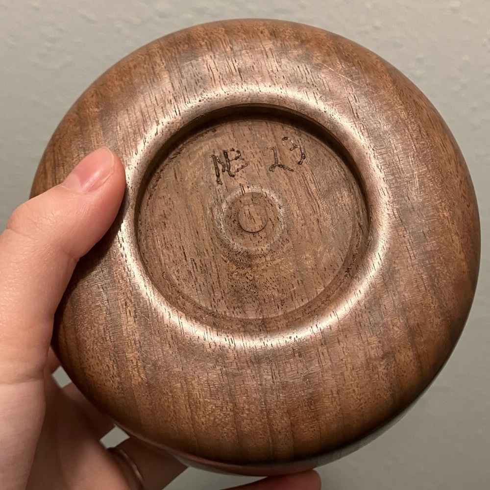 Wooden Circular sculpture - Picture 3 of 3